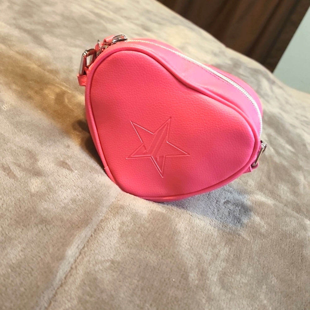 ❤️‍🔥EXCLUSIVE | Jeffree Star Heart Crossbody